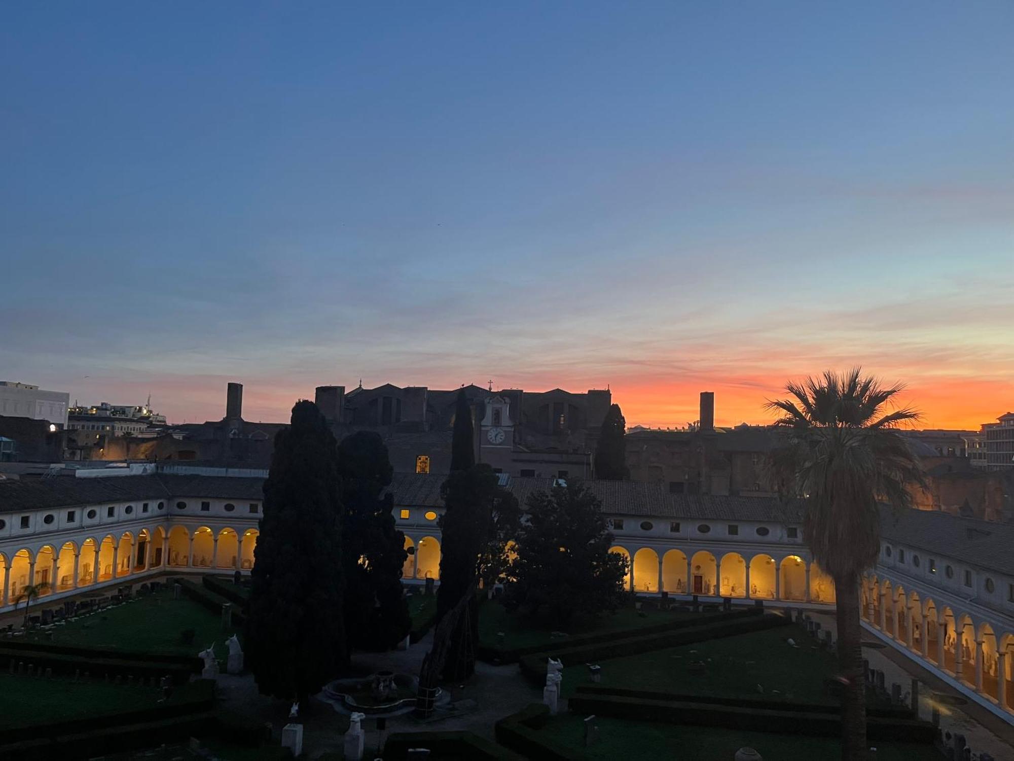 Guest house X2 Con Splendida Vista Sulle Terme Di Diocleziano E Sul Chiostro Di Michelangelo Rome